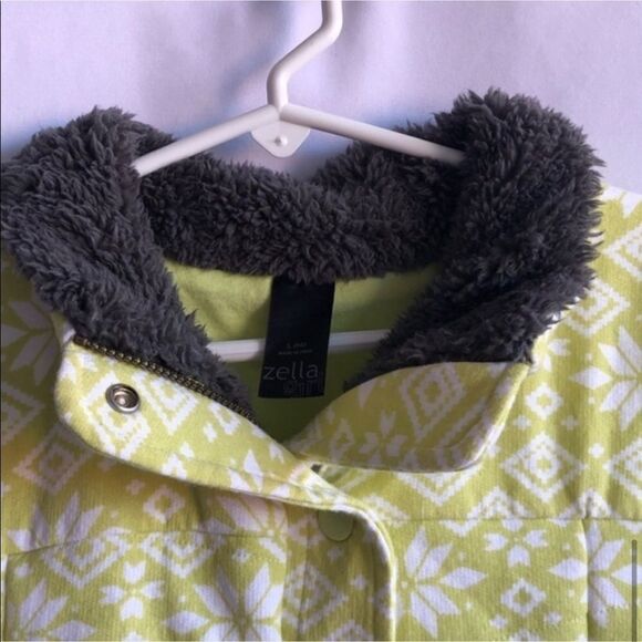 Kid’s Zella Neon Green Winter Snowflakes - Picture 6 of 9